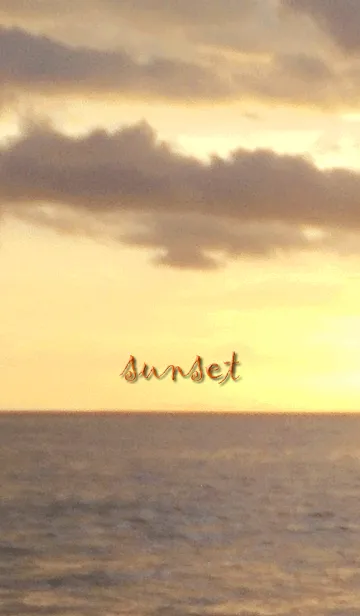 夕焼けの黄昏た海と空と雲です。の着せ替えメイン画像