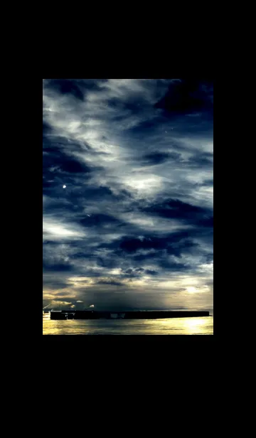 [LINE着せ替え] 夜の月 月の海 #DlX_17。の画像1