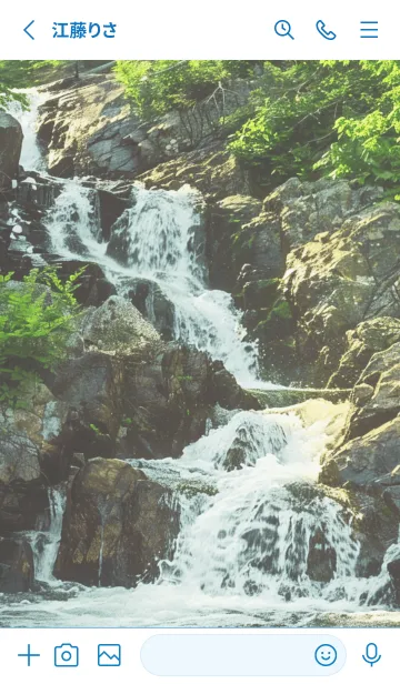 [LINE着せ替え] 初夏の新緑と渓流の滝の画像2
